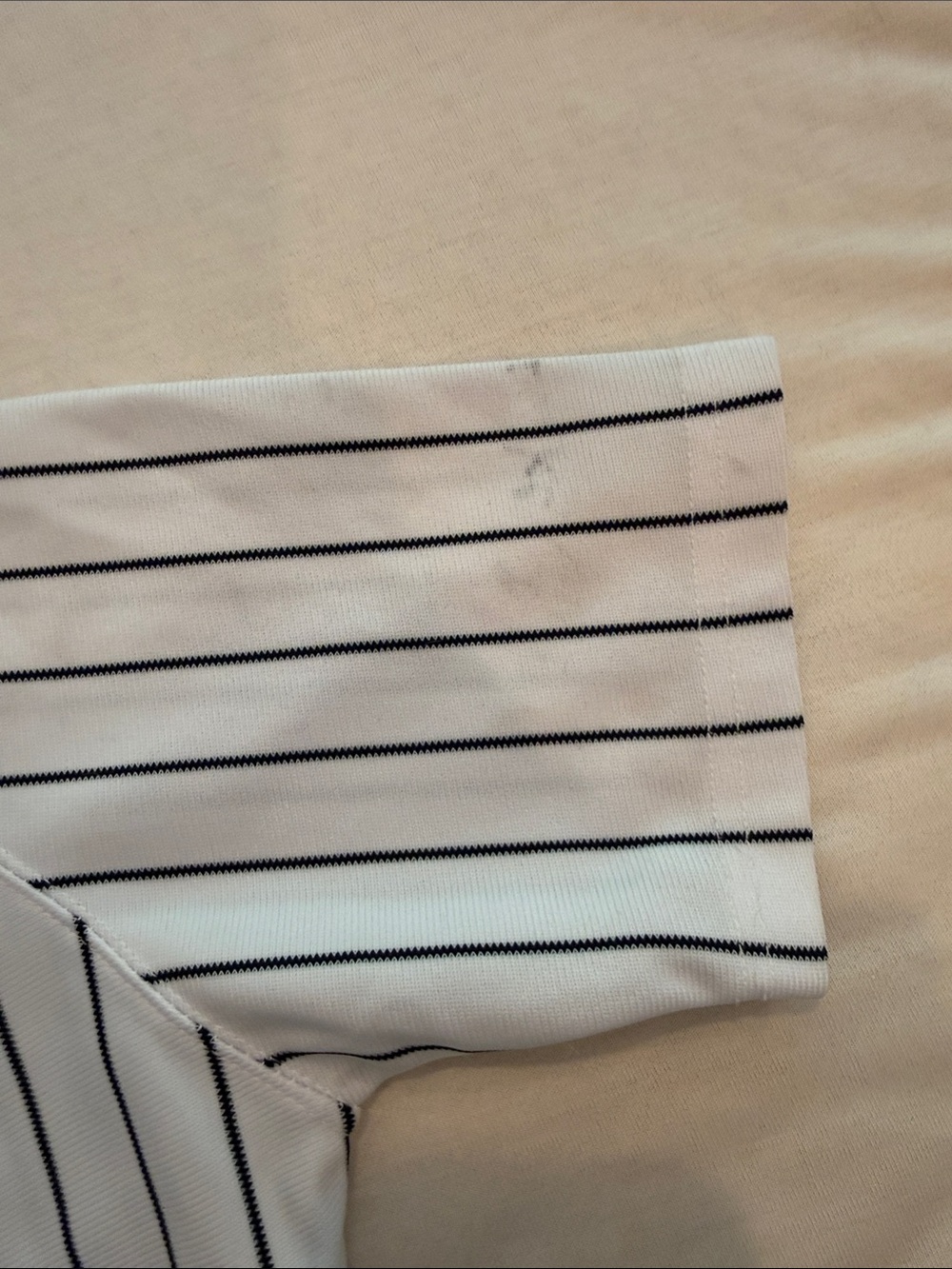 Majestic Kids New York Yankees Pinstripe Jersey - White & Black - Picture 3 of 4